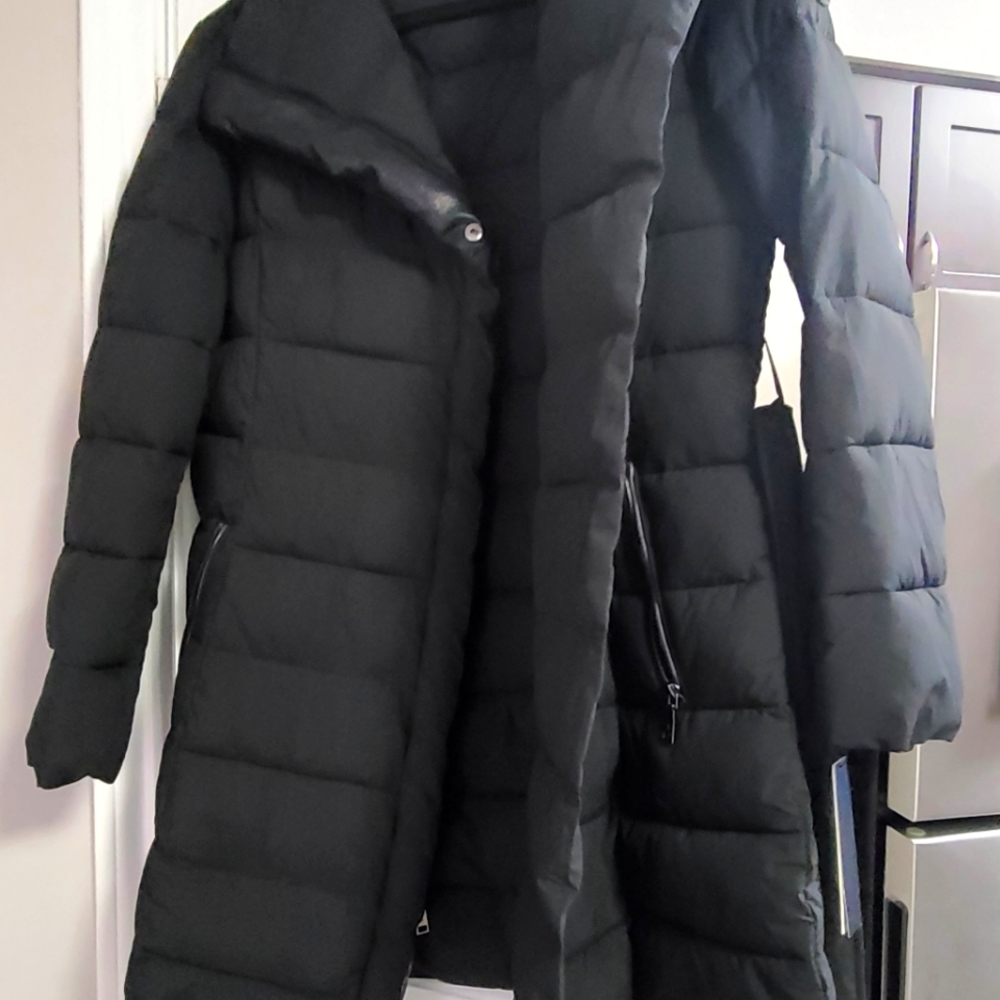 Tahari Puffer Winter Coat - Black - Large